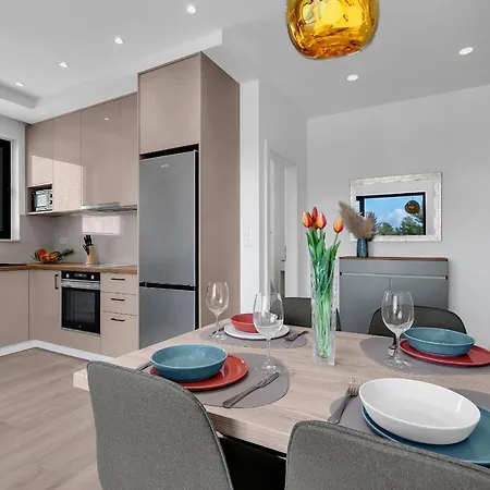 Lovre Apartamento Makarska